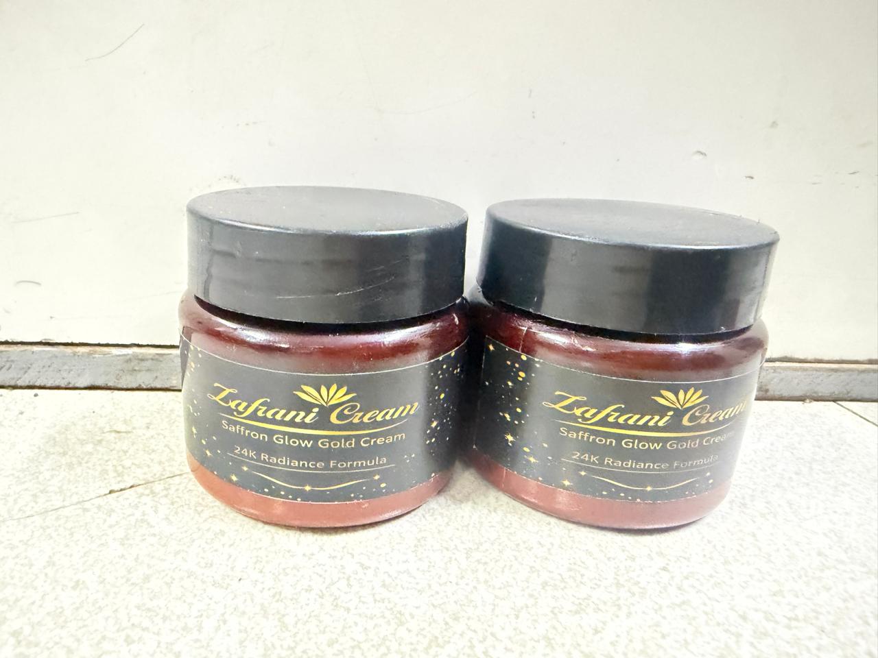 (DH)Zafrani Glow Glod & White Body Cream Buy 1 Get 1 Free